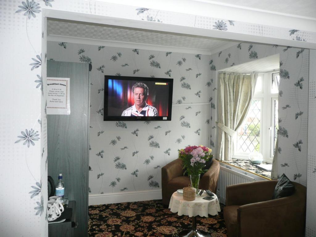 Cherry Blossom Guest House Уитби Экстерьер фото