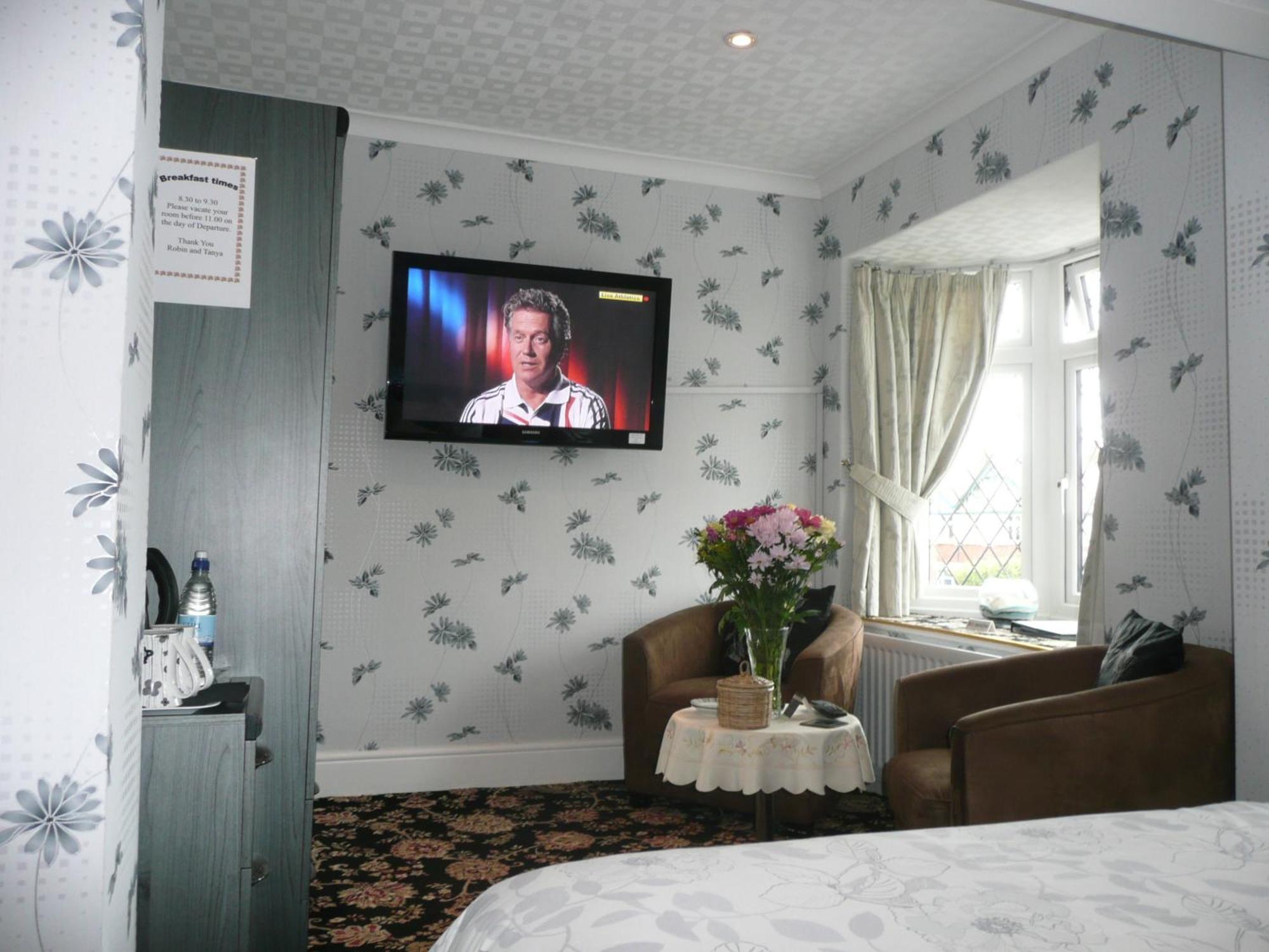 Cherry Blossom Guest House Уитби Экстерьер фото