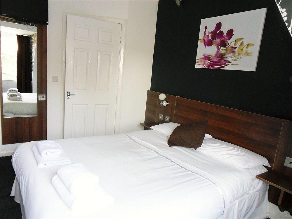 Cherry Blossom Guest House Уитби Экстерьер фото