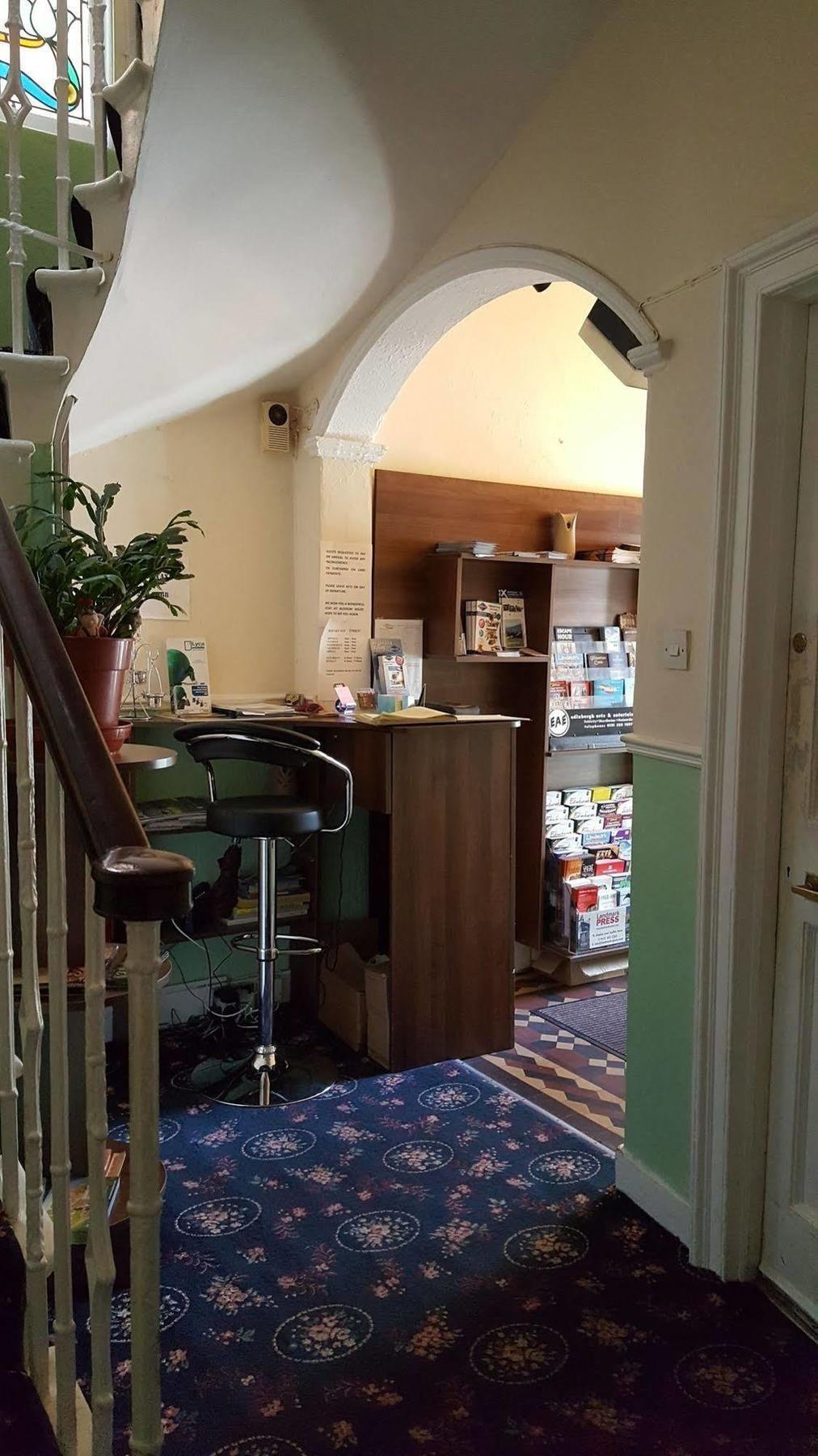 Cherry Blossom Guest House Уитби Экстерьер фото