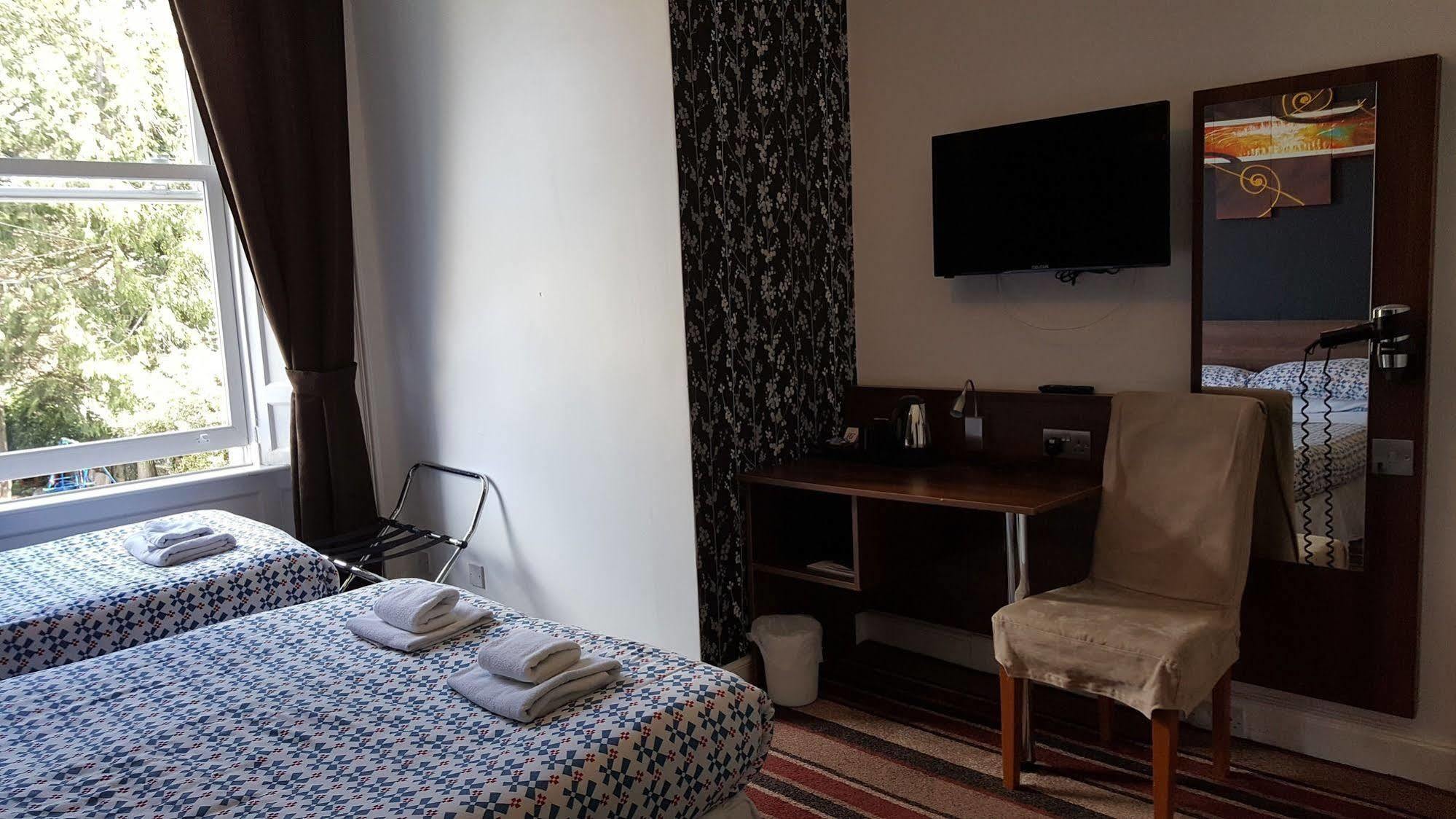 Cherry Blossom Guest House Уитби Экстерьер фото