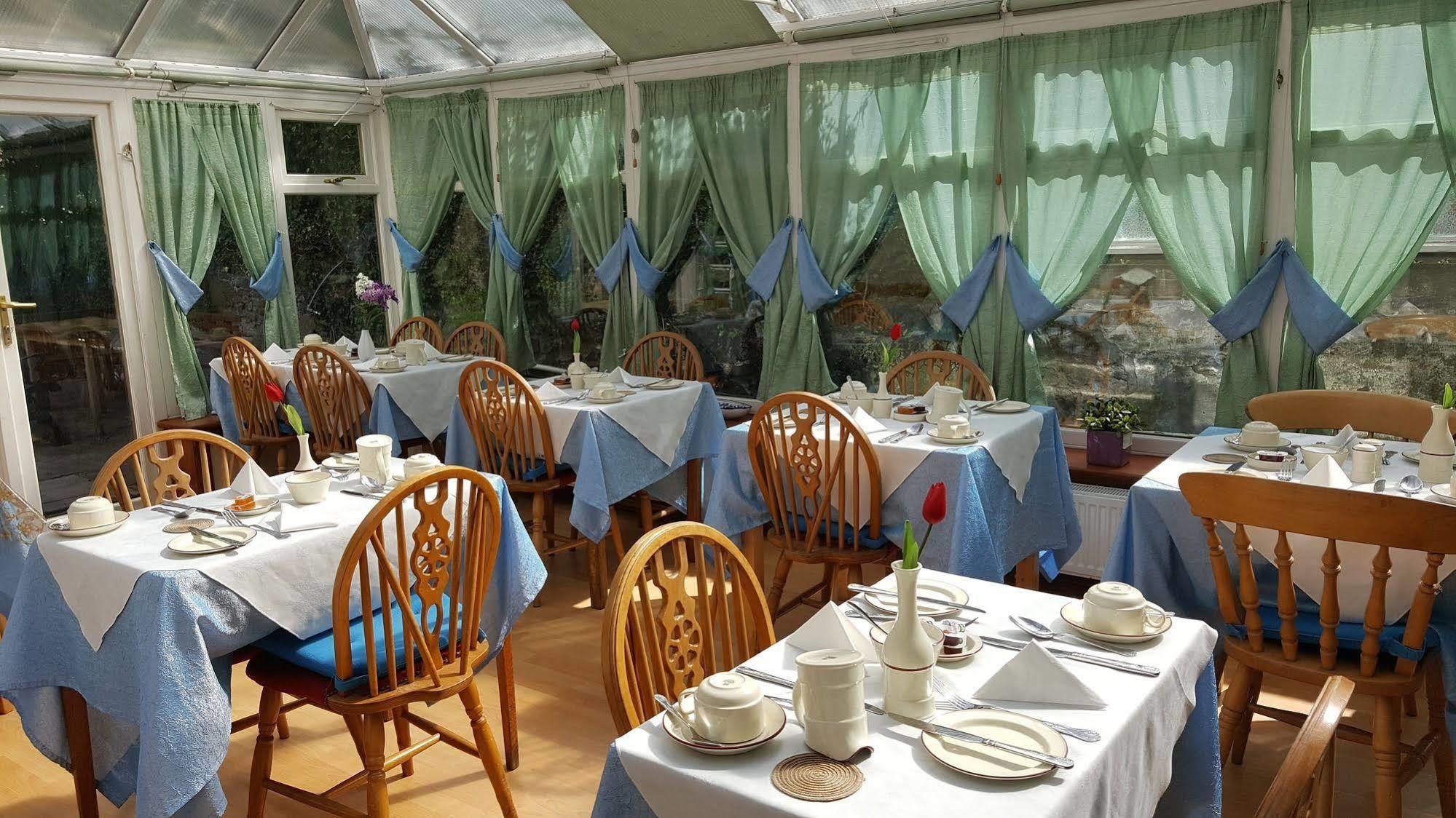 Cherry Blossom Guest House Уитби Экстерьер фото
